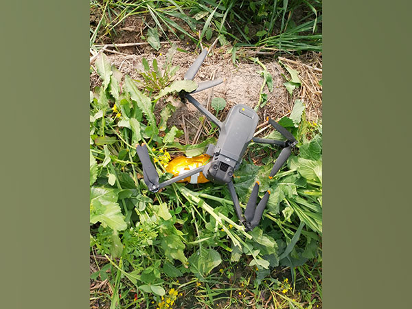 Recovered drone and contraband items (Photo credit: Punjab BSF)