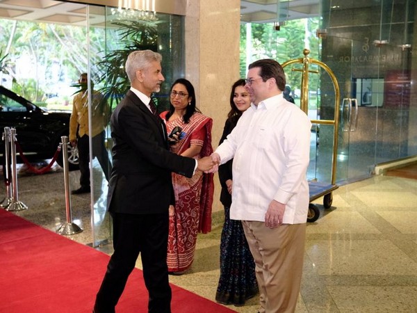 External Affairs Minister S Jaishankar with late Ambassador Hans Dannenberg of the Dominican Republic (Photo/X@DrSJaishankar)