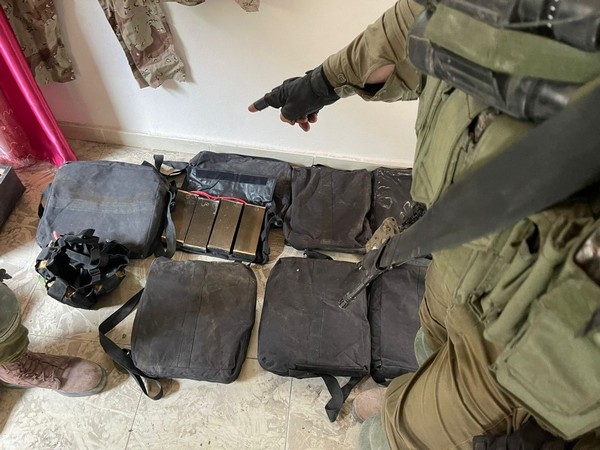 Hamas weapons seized by Israeli soldiers (Photo/TPS)