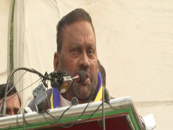 Samajwadi Party leader Swami Prasad Maurya (Photo/ANI)