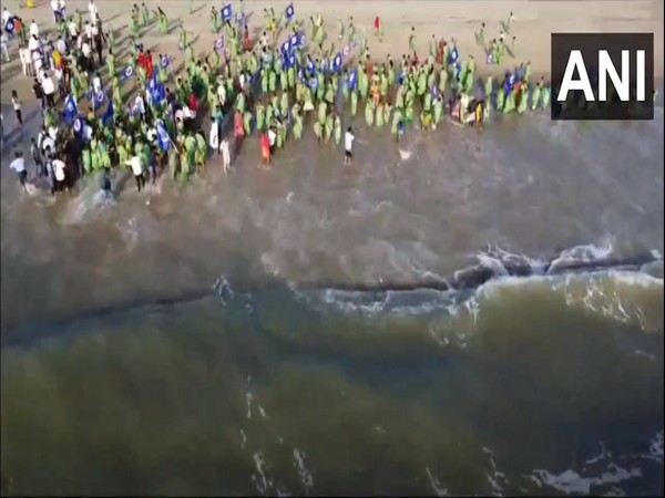 Visuals of fisherfolk and locals paying homage to victims at Cuddalore, Tamil Nadu. (Photo/ANI)