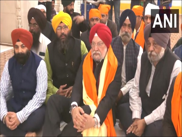 Union Minister Hardeep Singh Puri at Takhat Sri Harimandir Ji Patna Sahib. (Photo/ANI)