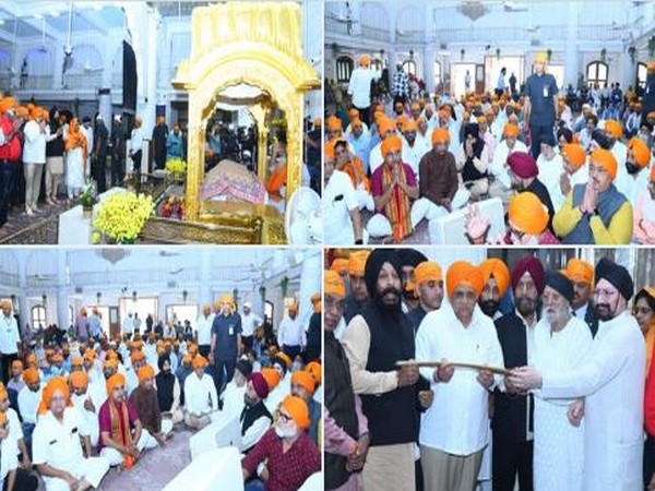 Gujarat CM Bhupendra Patel offers prayers at Ahmedabad gurudwara on Veer Bal Diwas (Image: X/@Bhupendrapbjp)