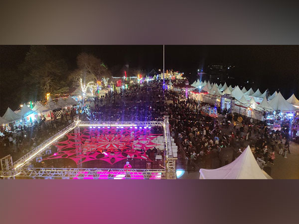 Tourists throng North Indian hill resort Shimla for winter carnival (Image/ANI)