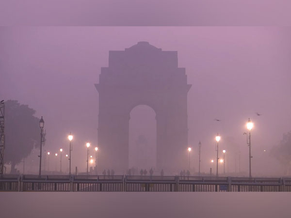 Dense fog witnessed in Delhi (Photo/ANI)