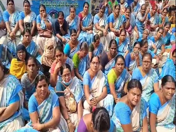 Anganwadi workers in AP besiege house of Vinukonda MLA Bolla Brahmanaidu on Wednesday (Photo/ANI)
