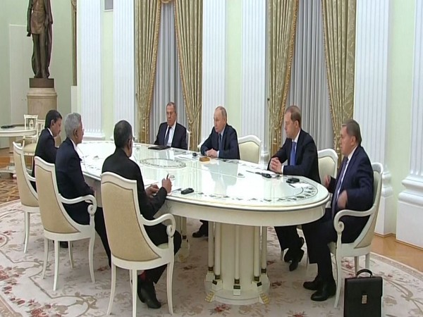 External Affairs Minister S Jaishankar meets Russian President Vladimir Putin (Image Credit: Screengrab from Reuters footage)