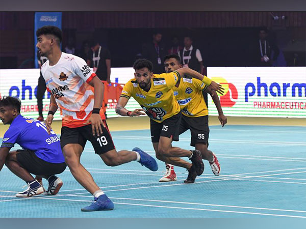 Mumbai Khiladis and Odisha Juggernauts in action. (Photo- UKK)
