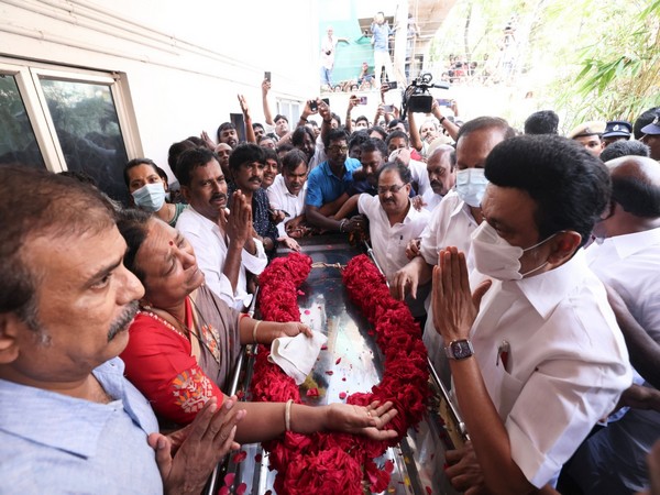 Tamil Nadu CM MK Stalin pays floral tribute to DMDK chief Vijayakanth in Chennai (Photo/@MKStalin/X)