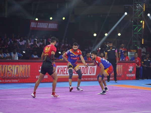 UP Yoddhas in action against Bengaluru Bulls during Pro Kabaddi League season 10 (Image: PKL)