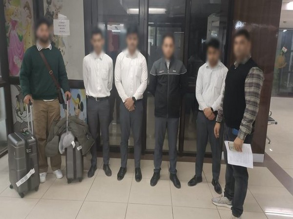 CISF personnel with the four arrested accused (Photo/ CISF)