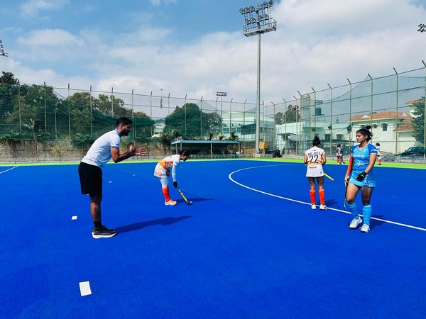 Rupinder Pal Singh training Indian women’s hockey team (Image: HI)
