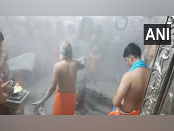 Last Bhasma Aarti of the year 2023 performed at Mahakaleshwar Temple in Ujjain. (Photo/ANI)