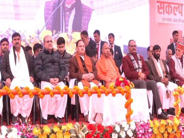  Yogi Adityanath and JP Nadda attend ‘Vikas Bharat Sankalp Yatra’ in Lucknow. (Photo/ANI)