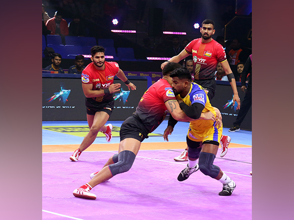 Bengaluru Bulls in action against Tamil Thalaivas during Pro Kabaddi League (Image: PKL)