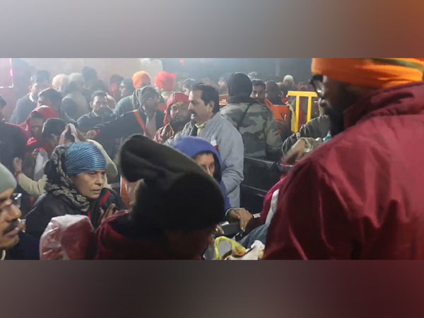 Large number of devotees at Bageshwar Dham on New Year(Photo/ANI)