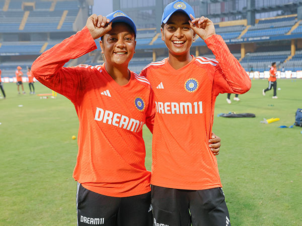 India cricketers Saika Ishaque (L) and Shreyanka Patil (R) (Image: ICC/X)