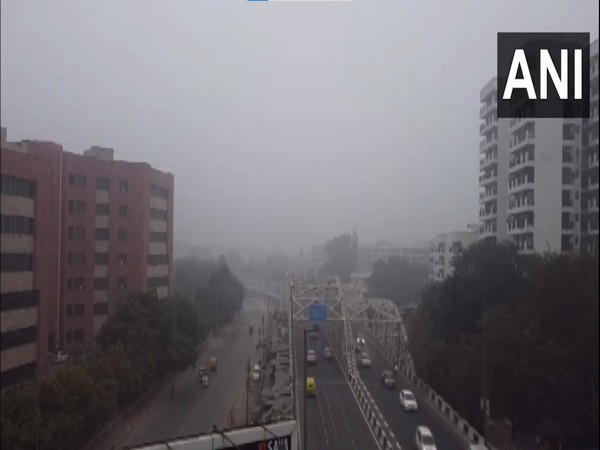 Dense fog visuals from national capital (Photo/ANI)