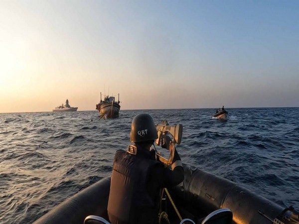 Indian Navy personnel in the Arabian Sea (Photo: PIB)