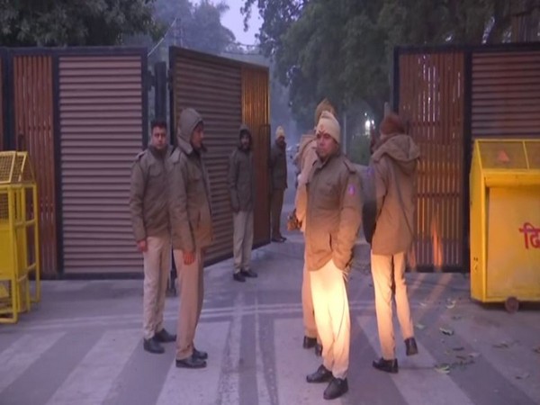 Security tightened outside Delhi CM's residence (Photo/ANI)