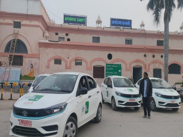 Electric cars in Ayodhya (Photo/ANI)