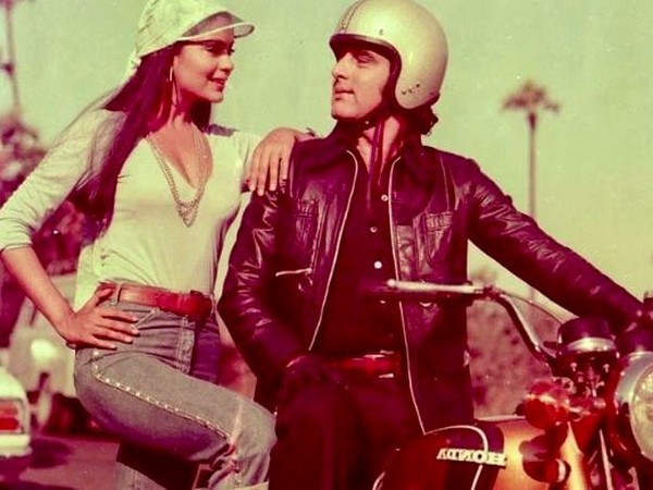 Zeenat Aman and Feroz Khan (Image source: Instagram)