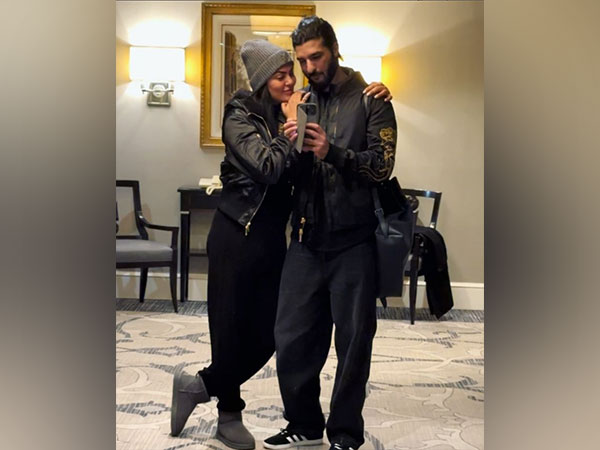 Sushmita Sen, Rohman Shawl (Image source: Instagram)