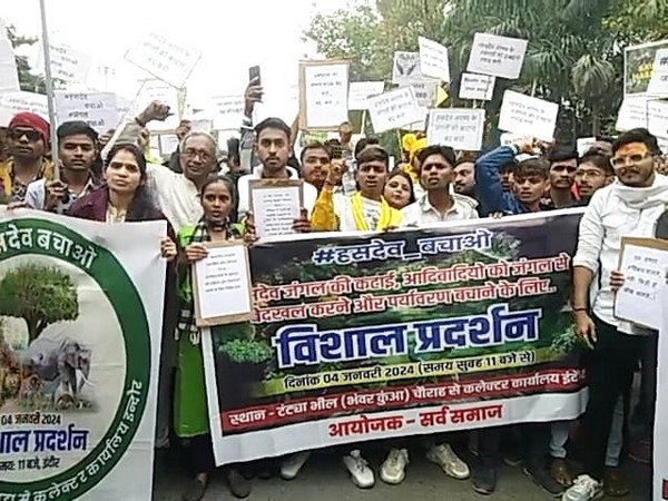 MP tribal people staging protest in Indore (Photo/ANI)