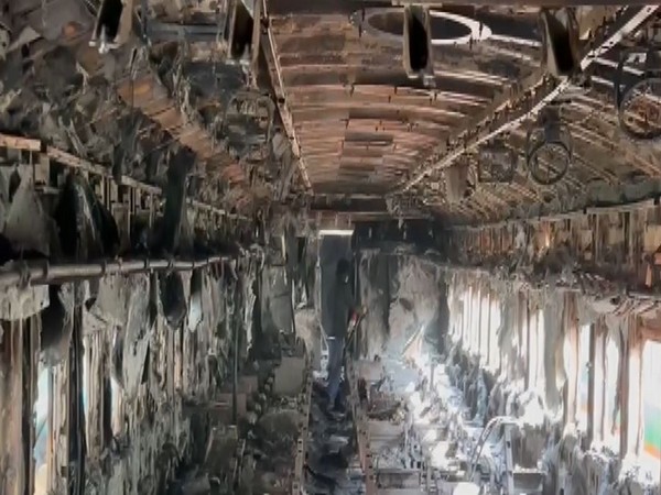 Benapole Express train set on fire in Bangladesh's Gopibag