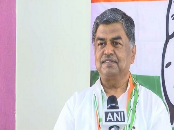 Senior Karnataka Congress leader BK Hariprasad (File photo/ANI)