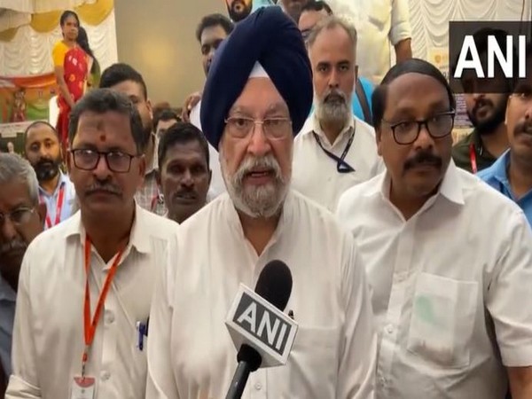 Union Minister Hardeep Singh Puri at the inauguration of Viksit Bharat Sankalp Yatra at Kanhirapuzha Panchayat (Photo/ANI)