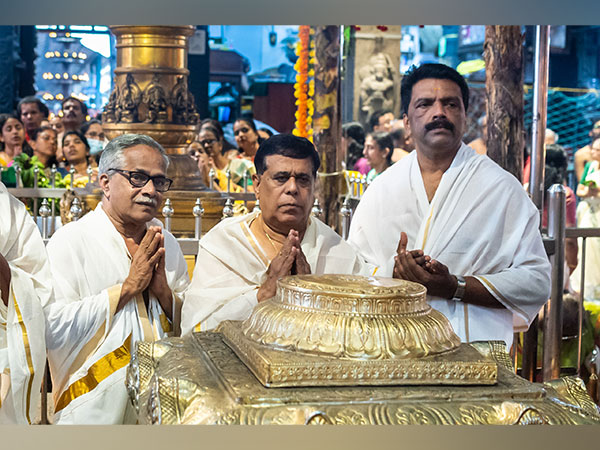 Sri Lankan minister of Ports visits Guruvayur Temple in Kerala (Photo/ANI)
