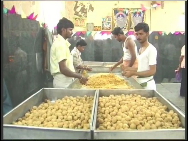  Laddus being prepared in Tirupati, Andhra Pradesh. (Photo/ANI)