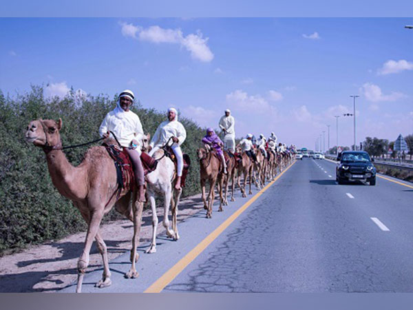 Mohammed bin Rashid meets with participants of ‘Camel Trek’ (Source: WAM)