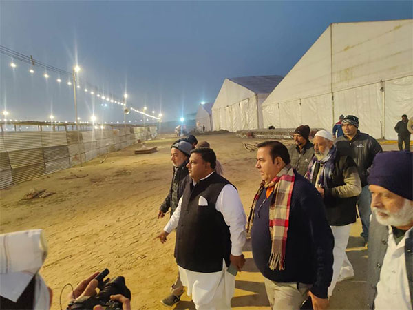 Delhi's Minister inspects Urs transit Camp in Burari and reviews facilities for Pilgrims. (Photo/ANI)
