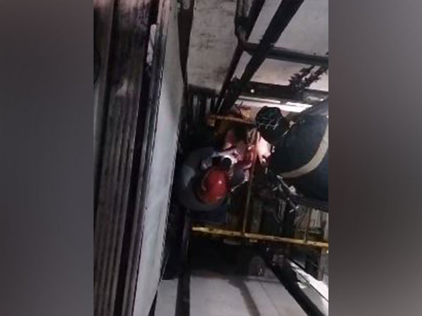Lift collapses at Karol Bagh restaurant