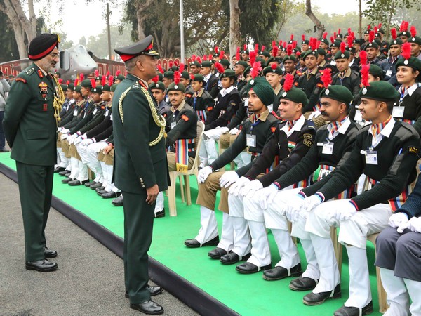 COAS General Manoj Pande with NCC Cadets. (Photo/PIB)