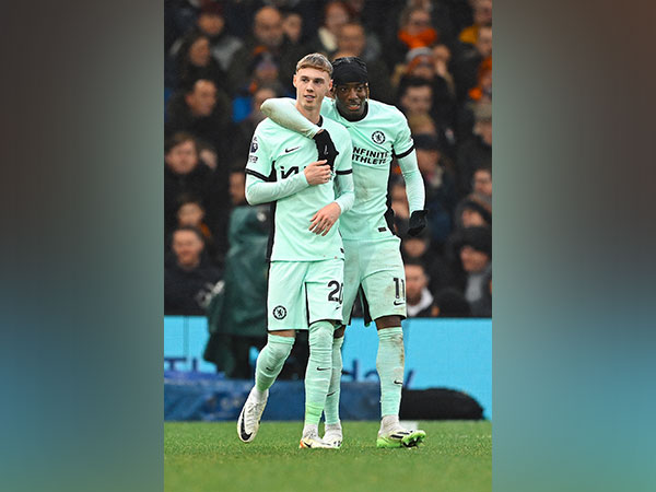 Chelsea midfielder Cole Palmer (L) (Photo: Chelsea/X)