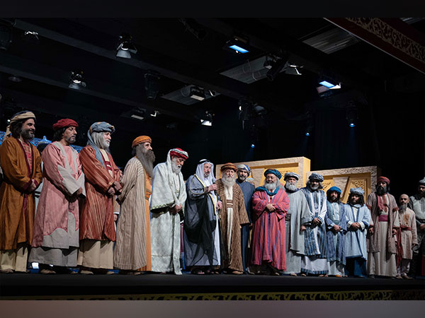 Sharjah Ruler witnesses performance of 'Al Hira Majlis' play (Photo/WAM)
