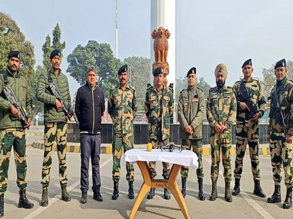 BSF recovers Pak drone with 470 grams heroin in Amritsar (X/@BSF_Punjab)