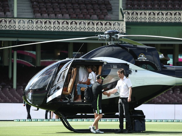 David Warner (left) arrived in a helicopter. (Photo- BBL)