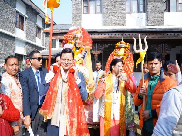 CM Dhami inaugurates Maa Dhari Devi, Lord Shri Nagaraja Dev Doli Shobhayatra (Photo/ANI)