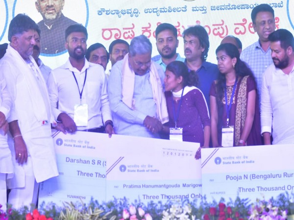 Karnataka Chief Minister Siddaramaiah launches Yuvanidhi scheme (Photo/X @siddaramaiah)