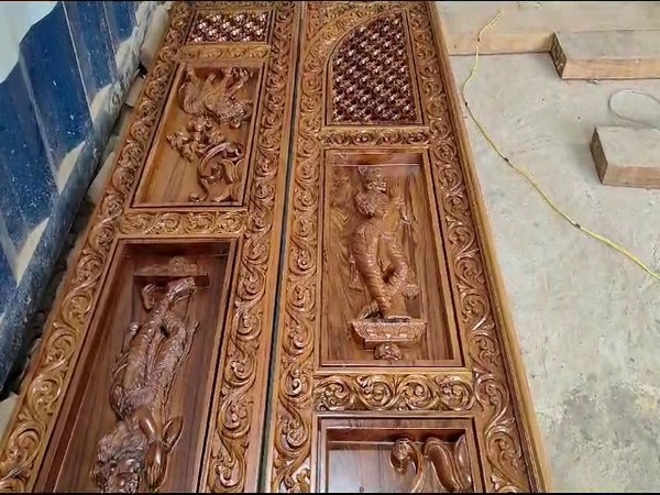 Visual of door to be placed in Ram Mandir. (Photo/ANI)