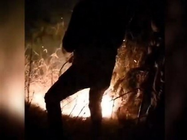 Indian Army in dousing operations (Photo credit/ PRO Defence Jammu)