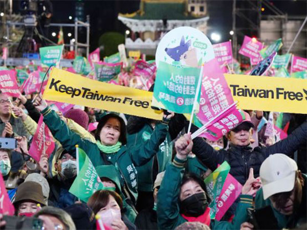 Voters gather in Taipei for a rally in Taipei on January 11. (File Photo: Reuters)