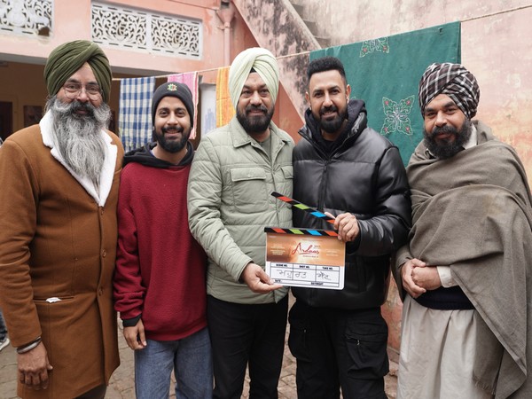 Actor Gippy Grewal with Ardaas 3 team (Image source: Instagram)
