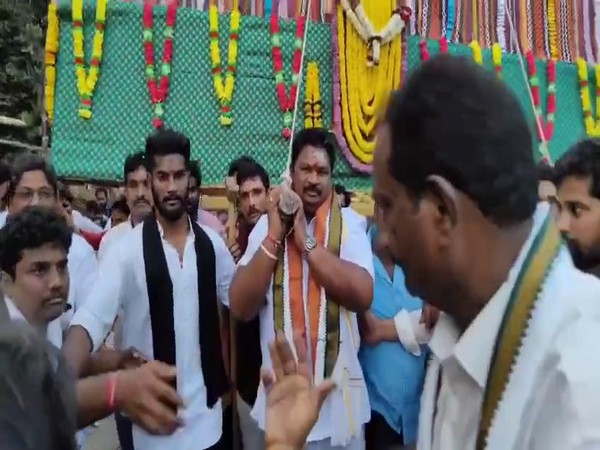 YSR Congress MLA Chirla Jaggireddy inaugurates Prabhala Utsav at Kothapeta (Photo/ANI)