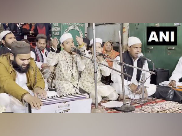 Two 11-year-olds perform qawwali at Gharib Nawaz Dargah Sharif (Photo/ANI)