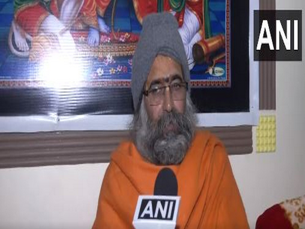 Shri Ram Janmbhoomi Teerth Kshetra trust member and Nirmohi Akhara Mahant Dinendra Das (Photo/ANI)